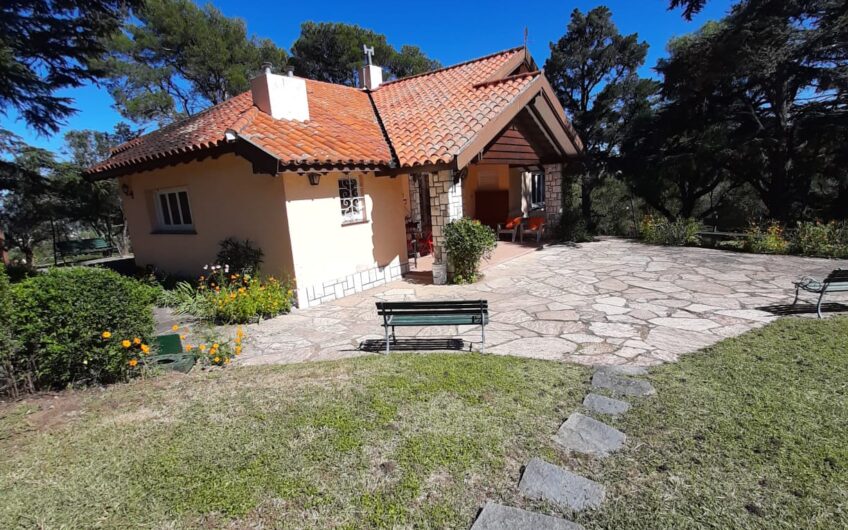 Casa a la Venta en La Falda