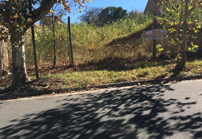 Terreno a la Venta en La Falda Barrio Parque Jardín
