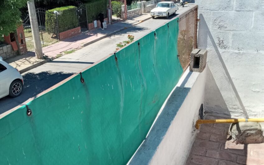 Casa con Dependencias en Venta en La Falda