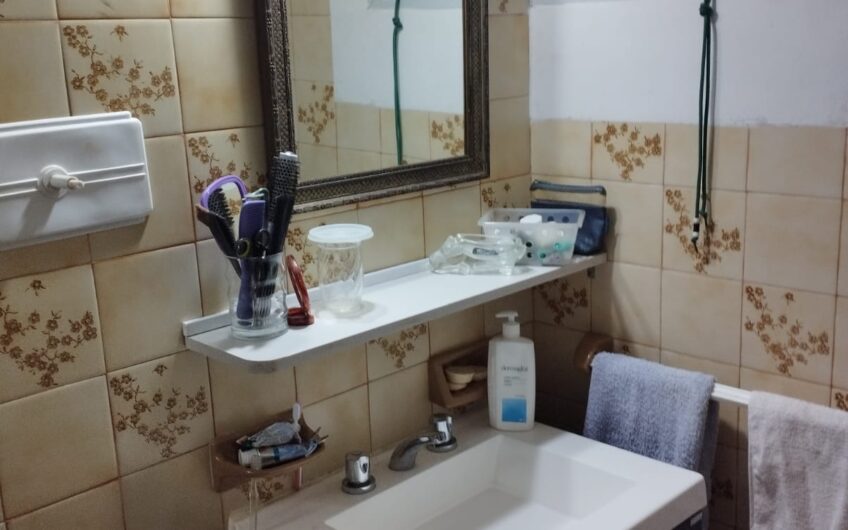 Casa con Dependencias en Venta en La Falda