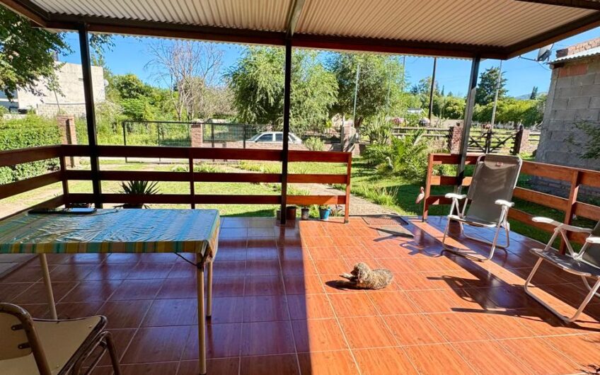 Casa con Departamento en Venta en Valle Hermoso