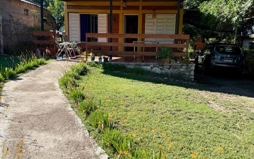 Casa con Departamento en Venta en Valle Hermoso