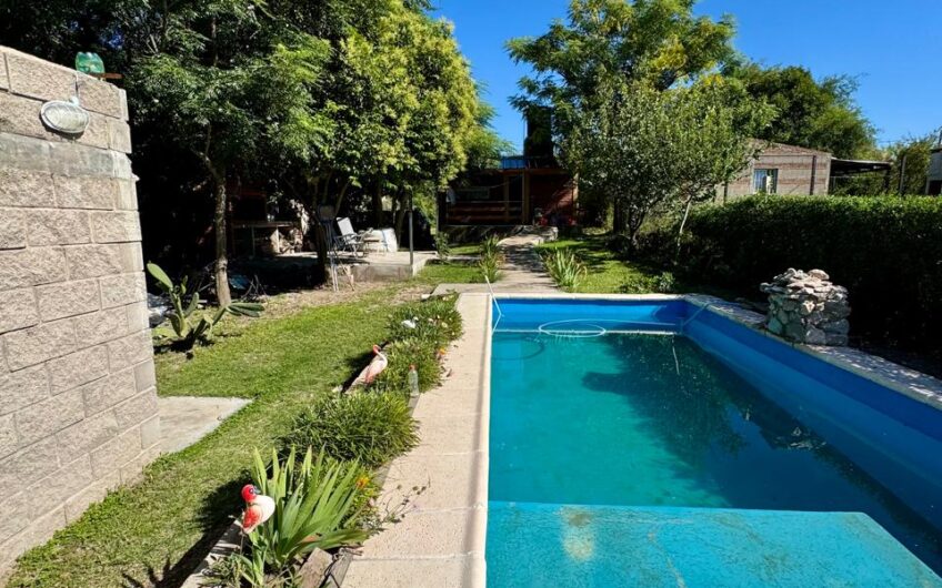 Casa con Departamento en Venta en Valle Hermoso