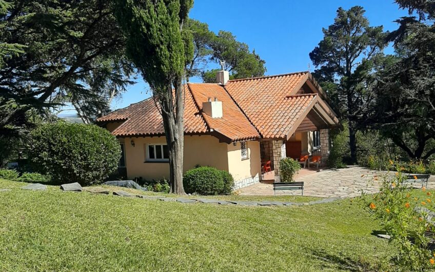Casa a la Venta en La Falda