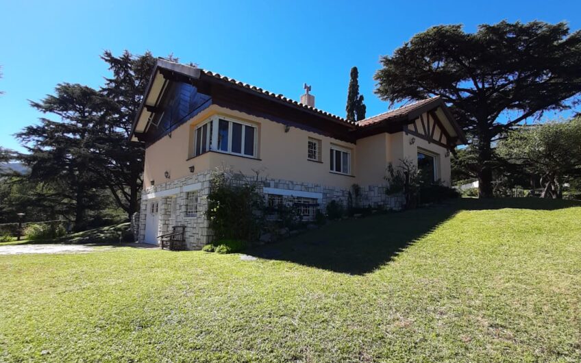 Casa a la Venta en La Falda