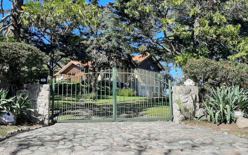 Casa a la Venta en La Falda
