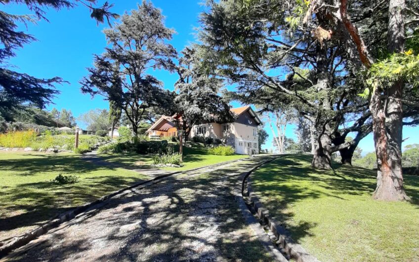 Casa a la Venta en La Falda