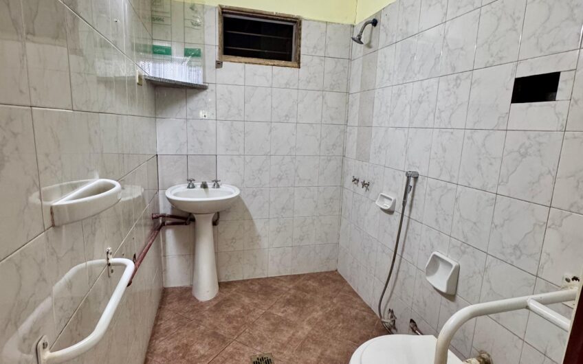 Casa con Dependencias en Venta en Valle Hermoso