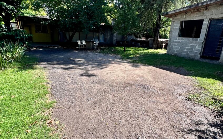 Casa con Dependencias en Venta en Valle Hermoso