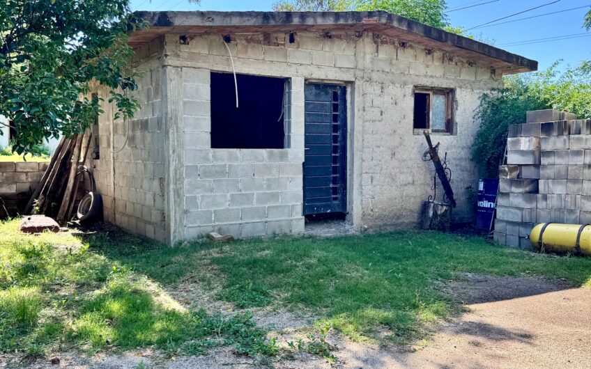 Casa con Dependencias en Venta en Valle Hermoso