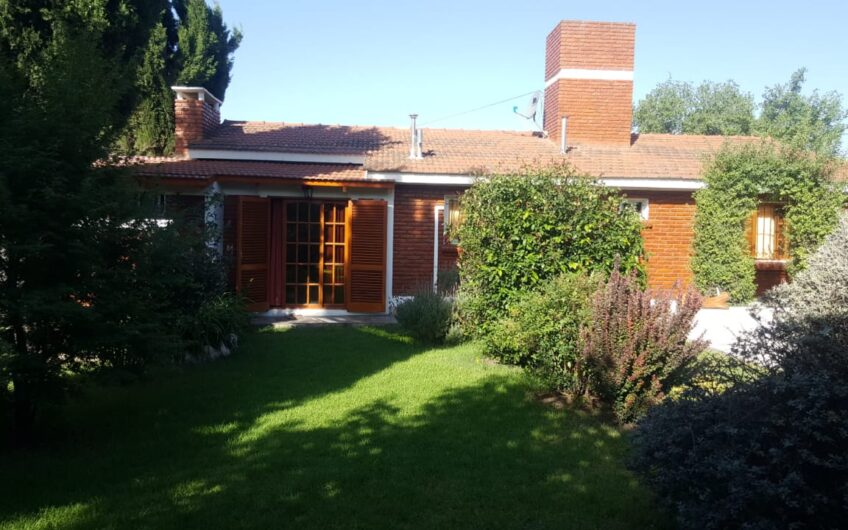 Casa a la Venta en La Falda