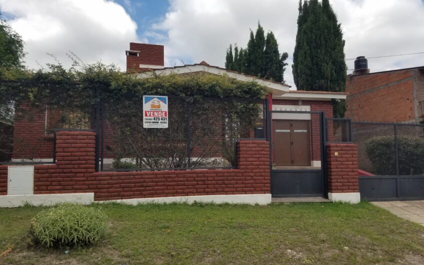 Casa a la Venta en La Falda